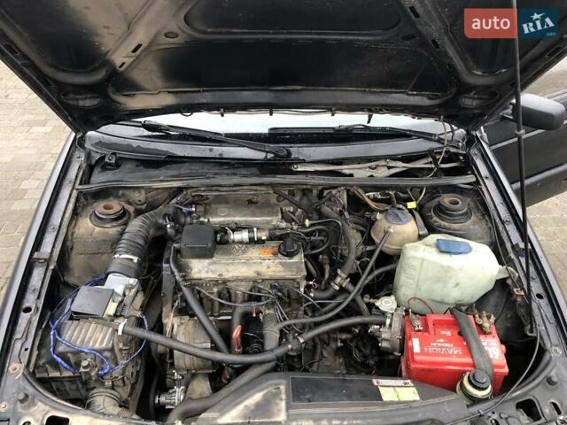 Черный Фольксваген Пассат, объемом двигателя 2 л и пробегом 468 тыс. км за 2700 $, фото 11 на Automoto.ua