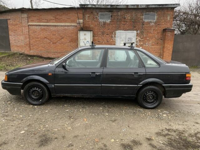 Чорний Фольксваген Пассат, об'ємом двигуна 1.8 л та пробігом 200 тис. км за 1200 $, фото 2 на Automoto.ua