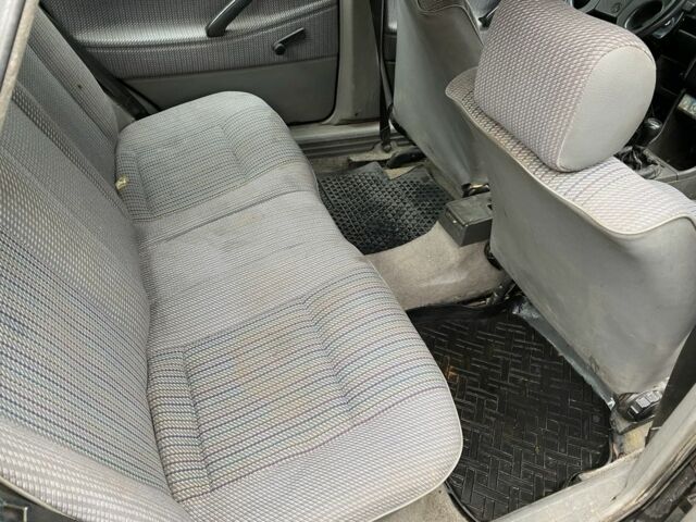 Чорний Фольксваген Пассат, об'ємом двигуна 1.8 л та пробігом 200 тис. км за 1200 $, фото 12 на Automoto.ua