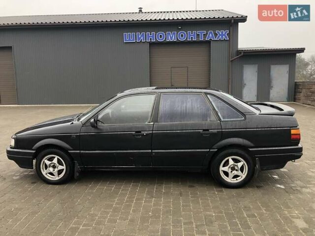 Черный Фольксваген Пассат, объемом двигателя 2 л и пробегом 468 тыс. км за 2700 $, фото 5 на Automoto.ua