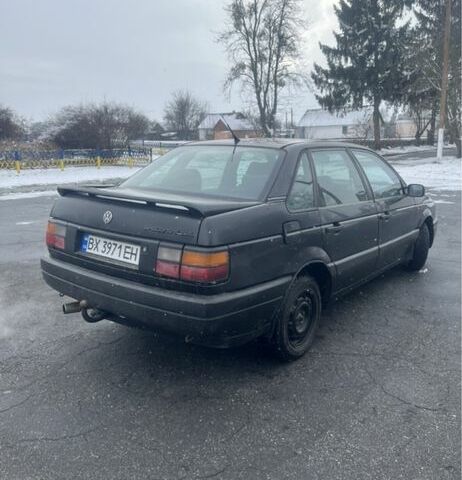 Черный Фольксваген Пассат, объемом двигателя 1.8 л и пробегом 300 тыс. км за 1550 $, фото 2 на Automoto.ua
