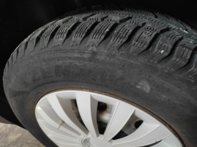 Черный Фольксваген Пассат, объемом двигателя 2 л и пробегом 279 тыс. км за 3300 $, фото 7 на Automoto.ua