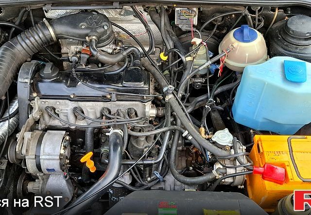 Черный Фольксваген Пассат, объемом двигателя 1.8 л и пробегом 345 тыс. км за 3100 $, фото 8 на Automoto.ua