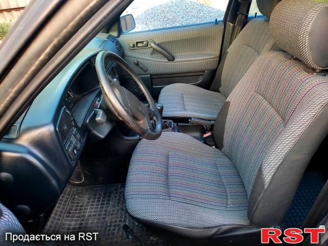 Черный Фольксваген Пассат, объемом двигателя 2 л и пробегом 279 тыс. км за 3700 $, фото 3 на Automoto.ua