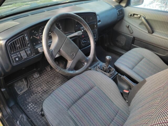 Черный Фольксваген Пассат, объемом двигателя 2 л и пробегом 279 тыс. км за 3300 $, фото 4 на Automoto.ua