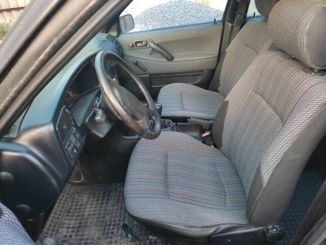 Черный Фольксваген Пассат, объемом двигателя 2 л и пробегом 279 тыс. км за 3300 $, фото 6 на Automoto.ua