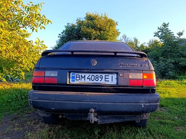 Черный Фольксваген Пассат, объемом двигателя 2 л и пробегом 315 тыс. км за 2300 $, фото 3 на Automoto.ua