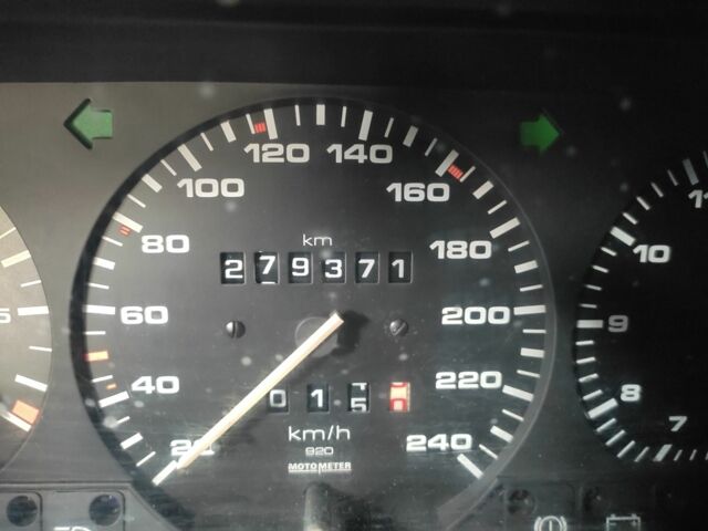 Черный Фольксваген Пассат, объемом двигателя 2 л и пробегом 279 тыс. км за 3300 $, фото 8 на Automoto.ua