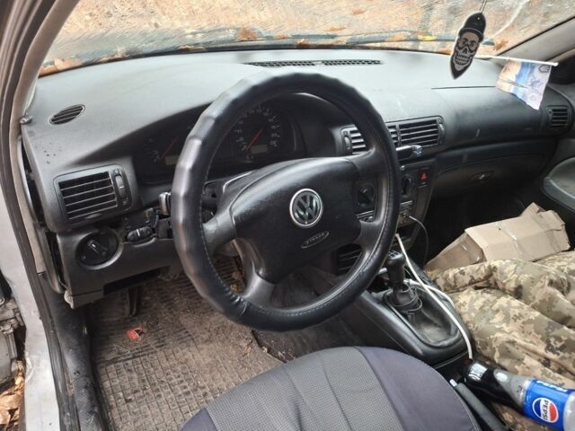 Черный Фольксваген Пассат, объемом двигателя 0 л и пробегом 216 тыс. км за 1071 $, фото 4 на Automoto.ua