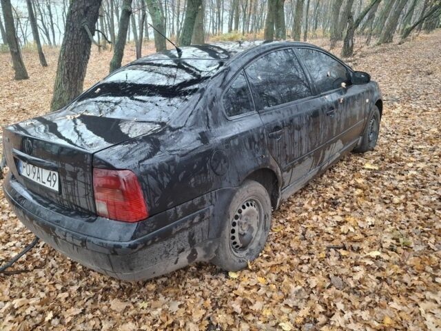 Черный Фольксваген Пассат, объемом двигателя 0 л и пробегом 216 тыс. км за 1071 $, фото 7 на Automoto.ua