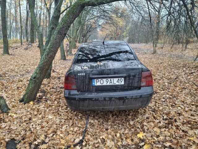 Черный Фольксваген Пассат, объемом двигателя 0 л и пробегом 216 тыс. км за 1071 $, фото 6 на Automoto.ua