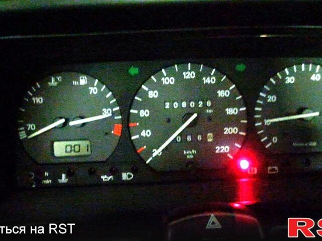 Черный Фольксваген Пассат, объемом двигателя 1.8 л и пробегом 208 тыс. км за 2500 $, фото 7 на Automoto.ua