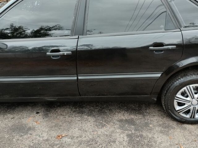 Черный Фольксваген Пассат, объемом двигателя 0 л и пробегом 300 тыс. км за 2150 $, фото 5 на Automoto.ua