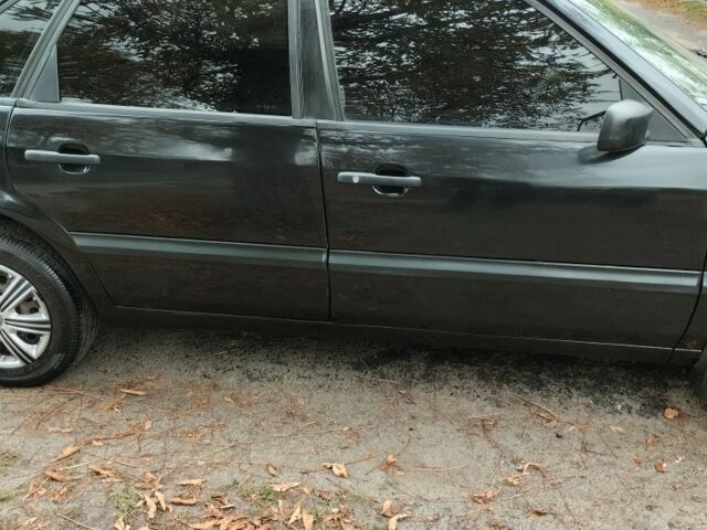 Черный Фольксваген Пассат, объемом двигателя 0 л и пробегом 300 тыс. км за 2150 $, фото 2 на Automoto.ua