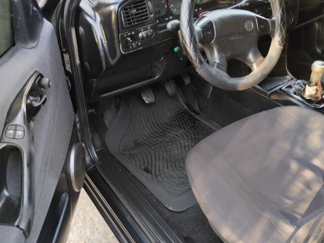 Чорний Фольксваген Пассат, об'ємом двигуна 0 л та пробігом 300 тис. км за 2350 $, фото 6 на Automoto.ua