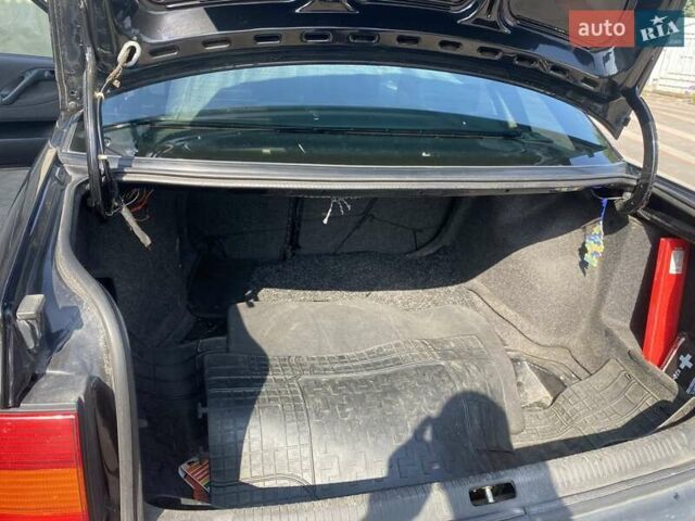 Чорний Фольксваген Пассат, об'ємом двигуна 1.78 л та пробігом 182 тис. км за 3650 $, фото 5 на Automoto.ua