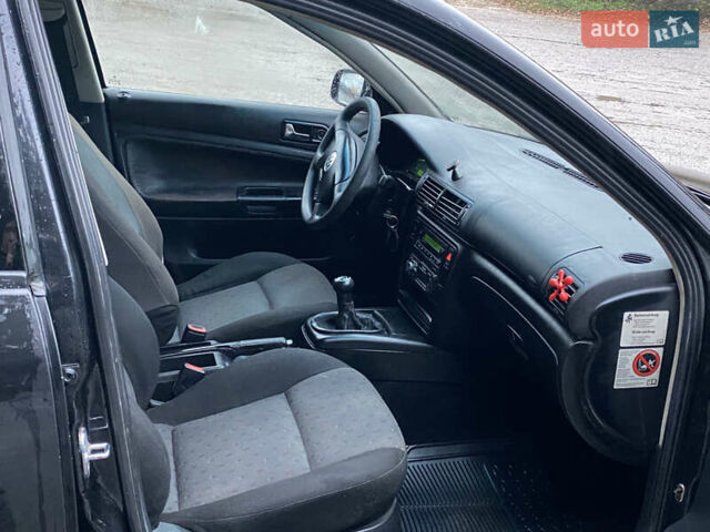 Чорний Фольксваген Пассат, об'ємом двигуна 1.6 л та пробігом 350 тис. км за 2000 $, фото 17 на Automoto.ua