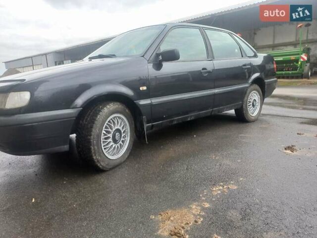 Чорний Фольксваген Пассат, об'ємом двигуна 1.8 л та пробігом 400 тис. км за 2250 $, фото 2 на Automoto.ua