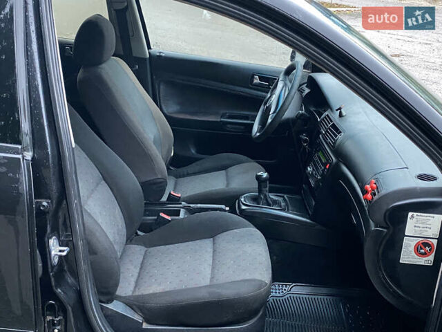 Чорний Фольксваген Пассат, об'ємом двигуна 1.6 л та пробігом 350 тис. км за 2000 $, фото 18 на Automoto.ua