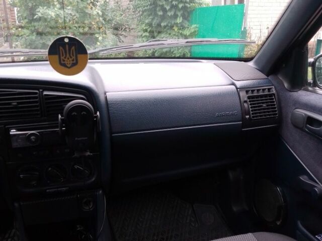 Черный Фольксваген Пассат, объемом двигателя 1.8 л и пробегом 3 тыс. км за 1700 $, фото 1 на Automoto.ua