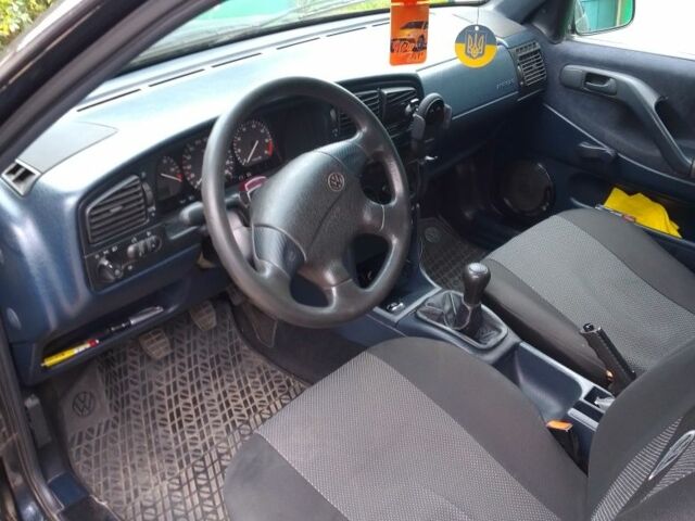 Черный Фольксваген Пассат, объемом двигателя 1.8 л и пробегом 3 тыс. км за 1700 $, фото 3 на Automoto.ua