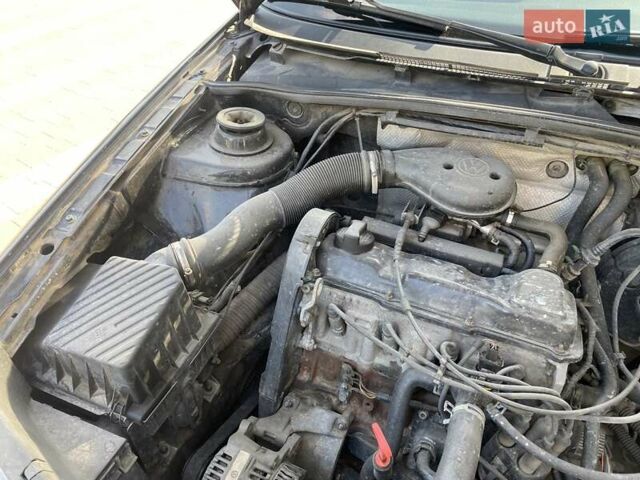 Чорний Фольксваген Пассат, об'ємом двигуна 1.78 л та пробігом 182 тис. км за 3650 $, фото 13 на Automoto.ua