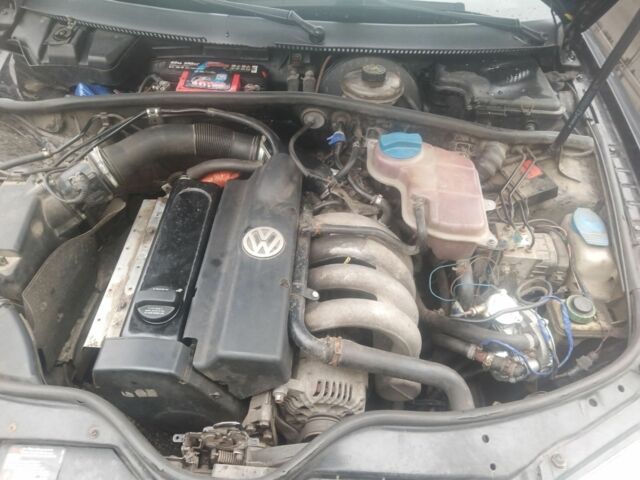 Чорний Фольксваген Пассат, об'ємом двигуна 1.6 л та пробігом 400 тис. км за 2200 $, фото 6 на Automoto.ua