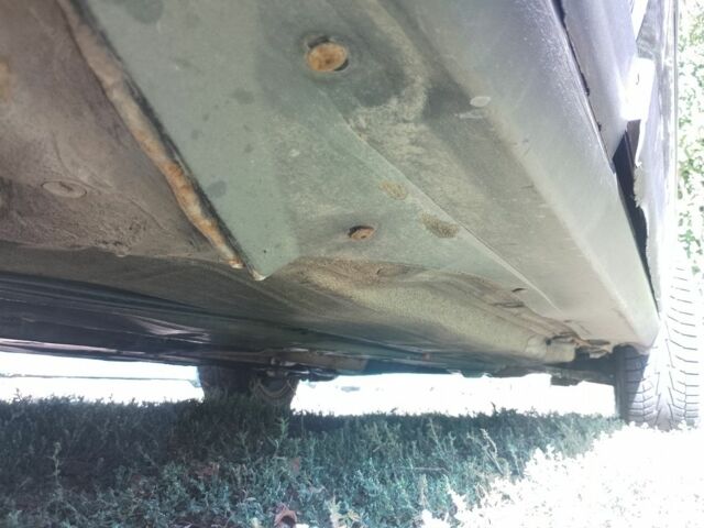 Черный Фольксваген Пассат, объемом двигателя 1.6 л и пробегом 199 тыс. км за 2500 $, фото 11 на Automoto.ua