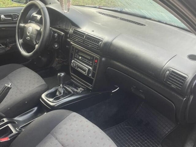 Чорний Фольксваген Пассат, об'ємом двигуна 0 л та пробігом 350 тис. км за 1100 $, фото 6 на Automoto.ua