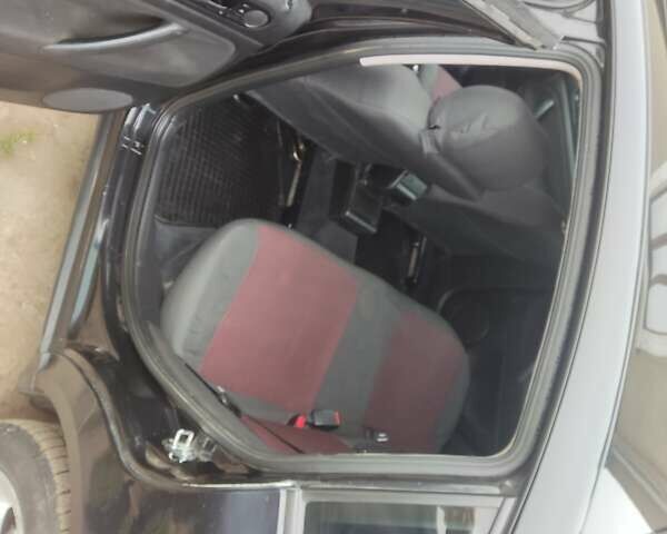 Черный Фольксваген Пассат, объемом двигателя 1.78 л и пробегом 260 тыс. км за 3100 $, фото 5 на Automoto.ua