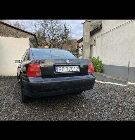 Чорний Фольксваген Пассат, об'ємом двигуна 1.9 л та пробігом 200 тис. км за 2100 $, фото 4 на Automoto.ua