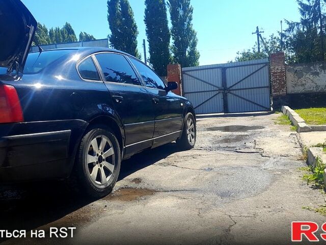 Черный Фольксваген Пассат, объемом двигателя 1.9 л и пробегом 410 тыс. км за 3500 $, фото 2 на Automoto.ua