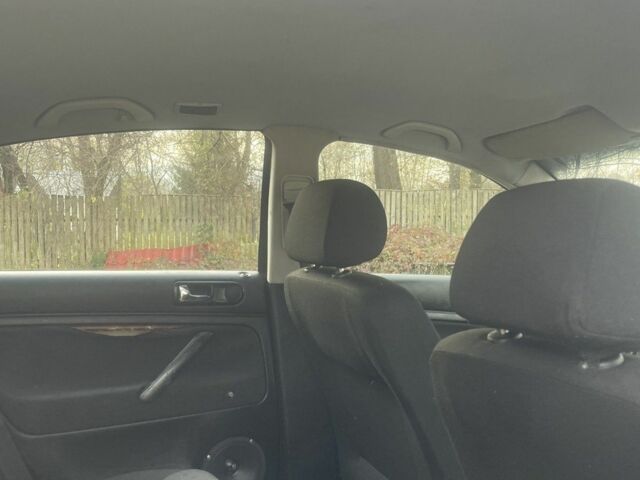 Черный Фольксваген Пассат, объемом двигателя 0 л и пробегом 350 тыс. км за 1000 $, фото 4 на Automoto.ua