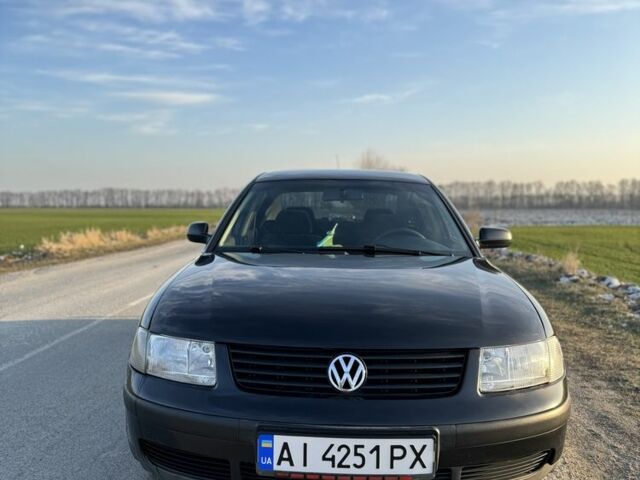 Черный Фольксваген Пассат, объемом двигателя 1.8 л и пробегом 396 тыс. км за 3200 $, фото 5 на Automoto.ua