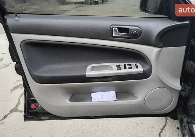 Черный Фольксваген Пассат, объемом двигателя 1.78 л и пробегом 520 тыс. км за 4200 $, фото 9 на Automoto.ua