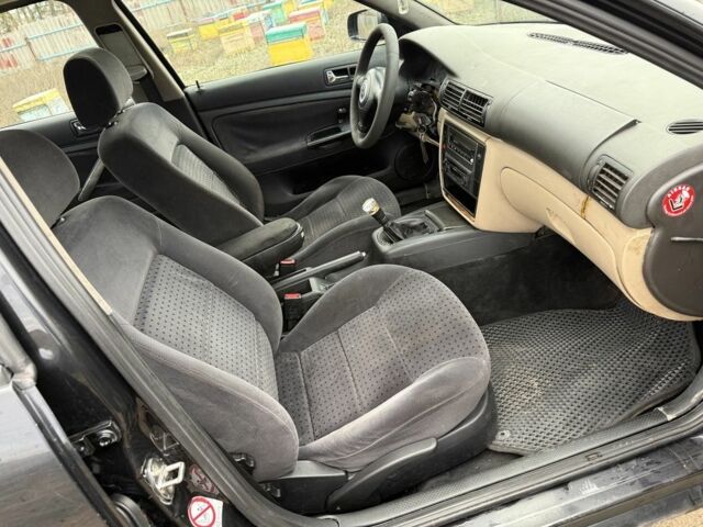 Чорний Фольксваген Пассат, об'ємом двигуна 1.9 л та пробігом 300 тис. км за 1250 $, фото 4 на Automoto.ua