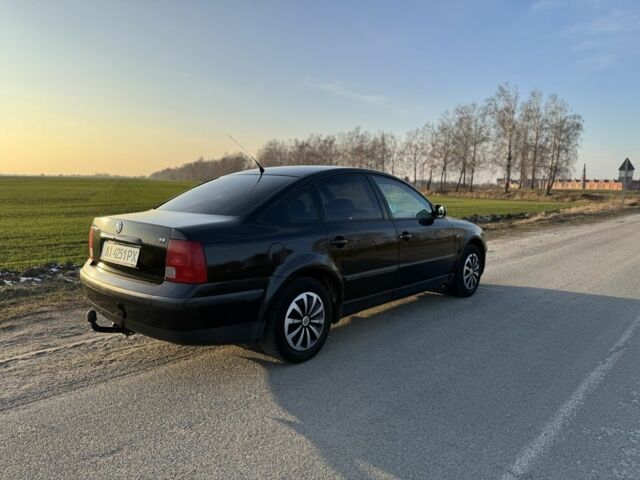 Черный Фольксваген Пассат, объемом двигателя 1.8 л и пробегом 396 тыс. км за 3200 $, фото 3 на Automoto.ua