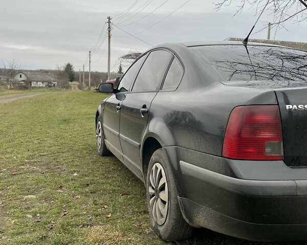 Черный Фольксваген Пассат, объемом двигателя 1.9 л и пробегом 431 тыс. км за 3050 $, фото 16 на Automoto.ua