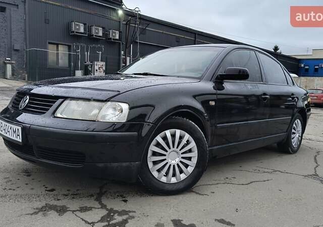 Черный Фольксваген Пассат, объемом двигателя 1.78 л и пробегом 520 тыс. км за 4200 $, фото 6 на Automoto.ua