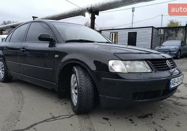 Черный Фольксваген Пассат, объемом двигателя 1.78 л и пробегом 520 тыс. км за 4200 $, фото 5 на Automoto.ua