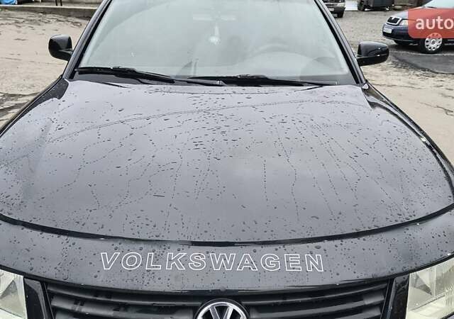 Черный Фольксваген Пассат, объемом двигателя 1.78 л и пробегом 520 тыс. км за 4200 $, фото 2 на Automoto.ua