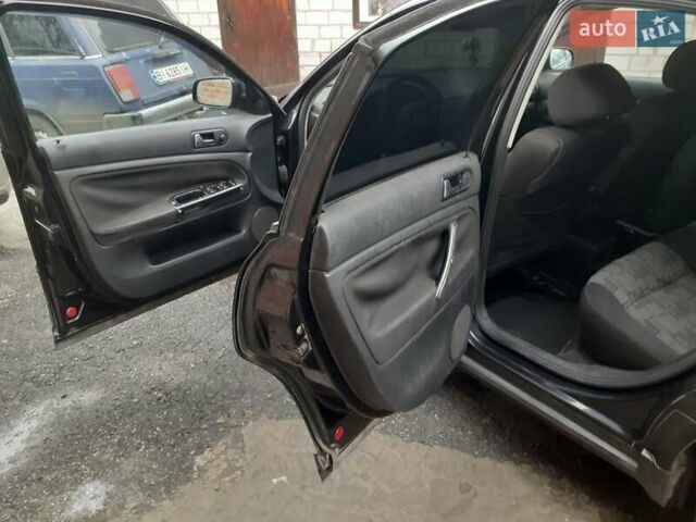 Черный Фольксваген Пассат, объемом двигателя 1.6 л и пробегом 390 тыс. км за 2999 $, фото 9 на Automoto.ua