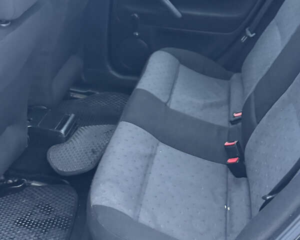 Черный Фольксваген Пассат, объемом двигателя 1.6 л и пробегом 230 тыс. км за 3150 $, фото 17 на Automoto.ua