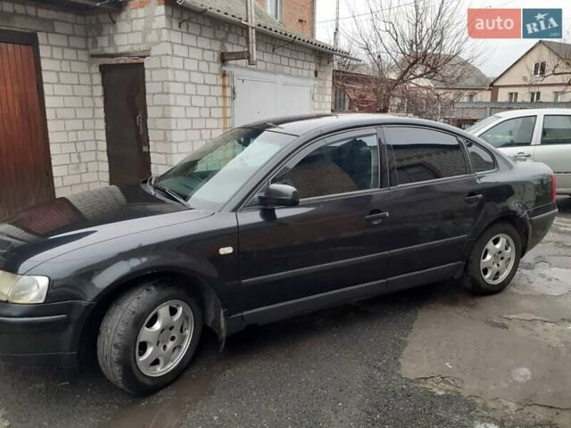 Черный Фольксваген Пассат, объемом двигателя 1.6 л и пробегом 390 тыс. км за 2999 $, фото 20 на Automoto.ua