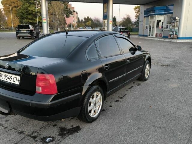 Фольксваген Пассат 1998 в Березно на Automoto.ua Черный Фольксваген Пассат, объемом двигателя 1.9 л и пробегом 300 тыс. км за 3299 $, фото 3 на Automoto.ua