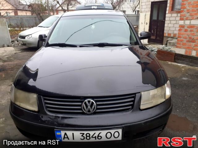 Черный Фольксваген Пассат, объемом двигателя 1.6 л и пробегом 390 тыс. км за 2999 $, фото 11 на Automoto.ua