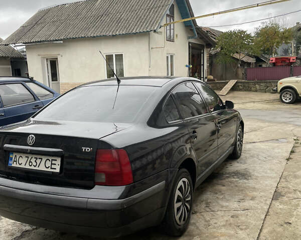 Черный Фольксваген Пассат, объемом двигателя 1.9 л и пробегом 431 тыс. км за 3050 $, фото 3 на Automoto.ua
