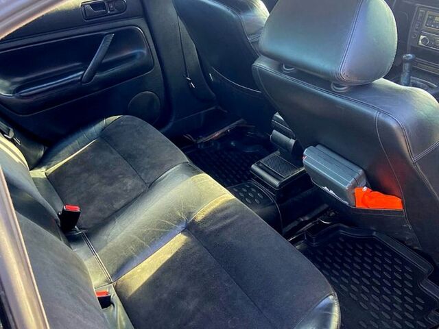 Черный Фольксваген Пассат, объемом двигателя 1.9 л и пробегом 450 тыс. км за 3500 $, фото 2 на Automoto.ua