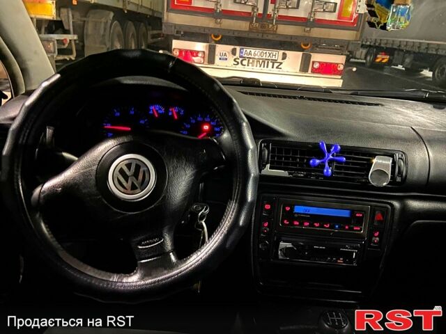 Черный Фольксваген Пассат, объемом двигателя 1.9 л и пробегом 450 тыс. км за 3500 $, фото 5 на Automoto.ua