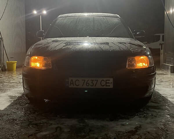 Черный Фольксваген Пассат, объемом двигателя 1.9 л и пробегом 431 тыс. км за 3050 $, фото 12 на Automoto.ua